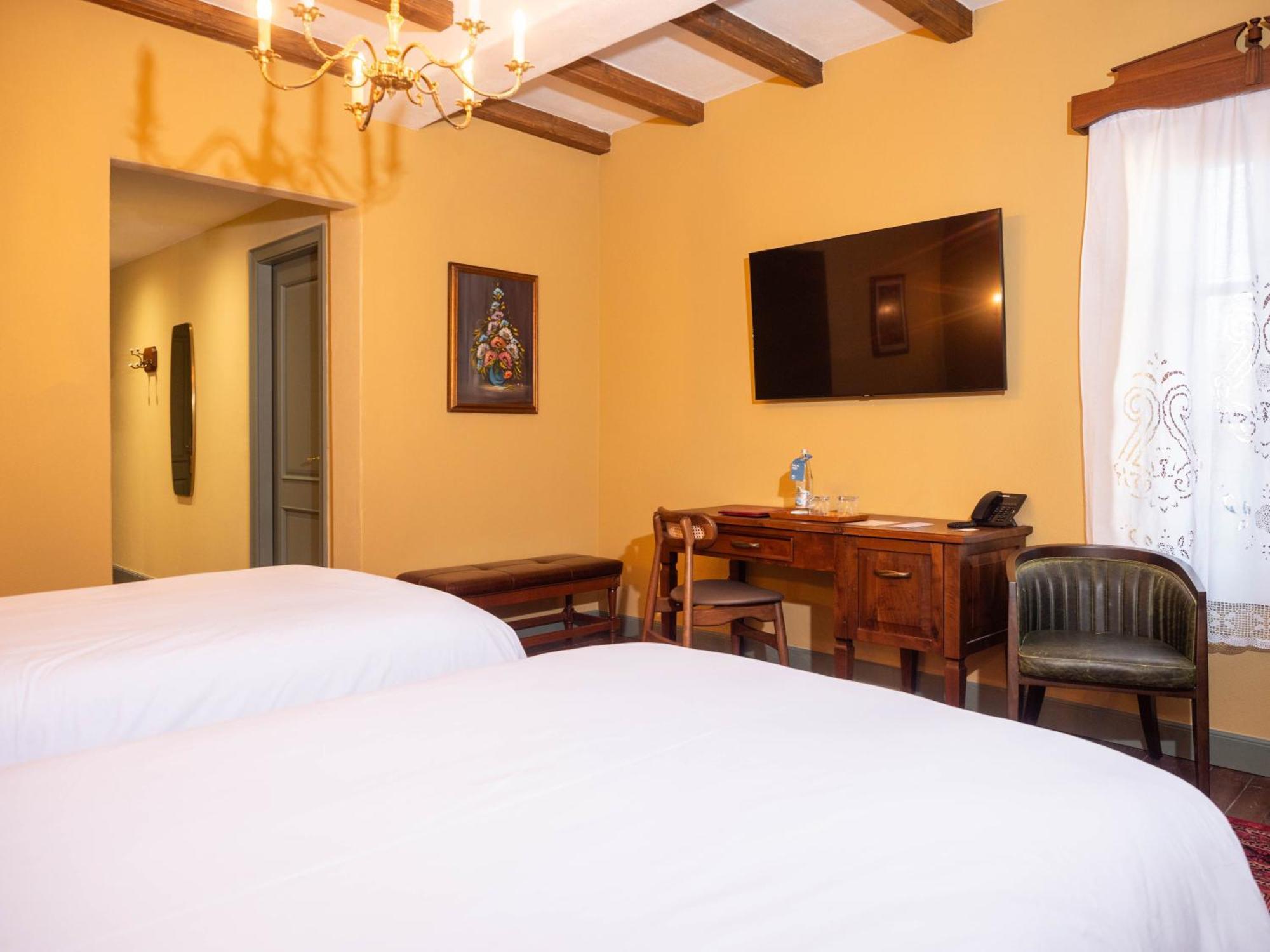 Vila Ebel Hotel Pool & Spa Korce Luaran gambar